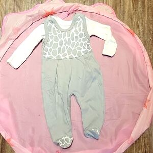 Baby clothes